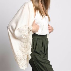 NWOT Delikate Rayne for BHLDN Venice Satin Kimono